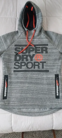 Online Superdry Sport -huppari