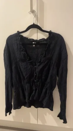 Best Nelly Svart blus