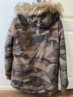 Best Syperdry toppatakki, pitkä malli