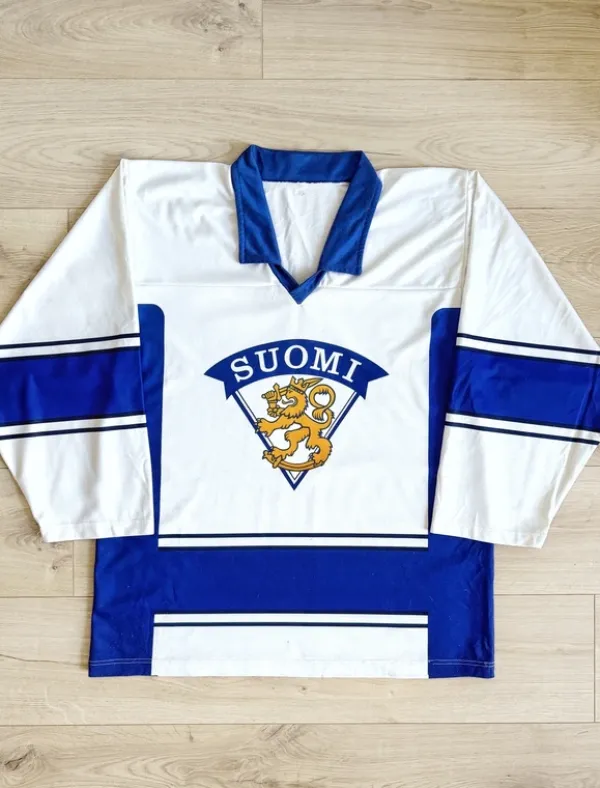 Clearance Suomi Team shirt Soumi. Size L