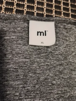 Outlet Tekninen äitiyspaita