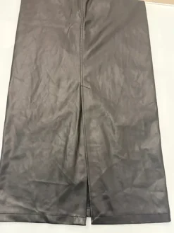 Online Gina Tricot Tekonahkainen maxihame halkiolla