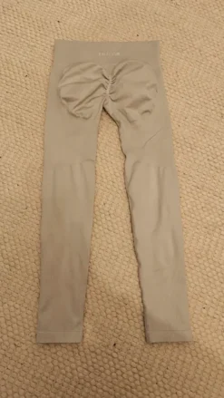 Clearance Thrivin legginsit