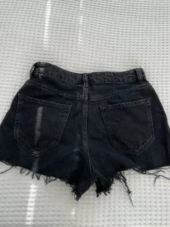 Hot Timantti farkkushortsit