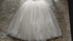 Clearance Brak Tiulowa, biała spódnica z podszewką r. 38-40