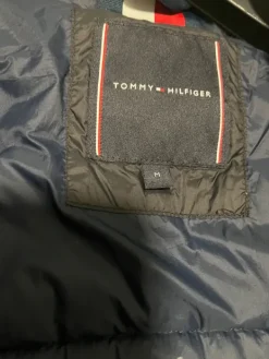 New Tommy Hilfiger Takki