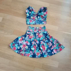 Best En tiedä Toppi + hame