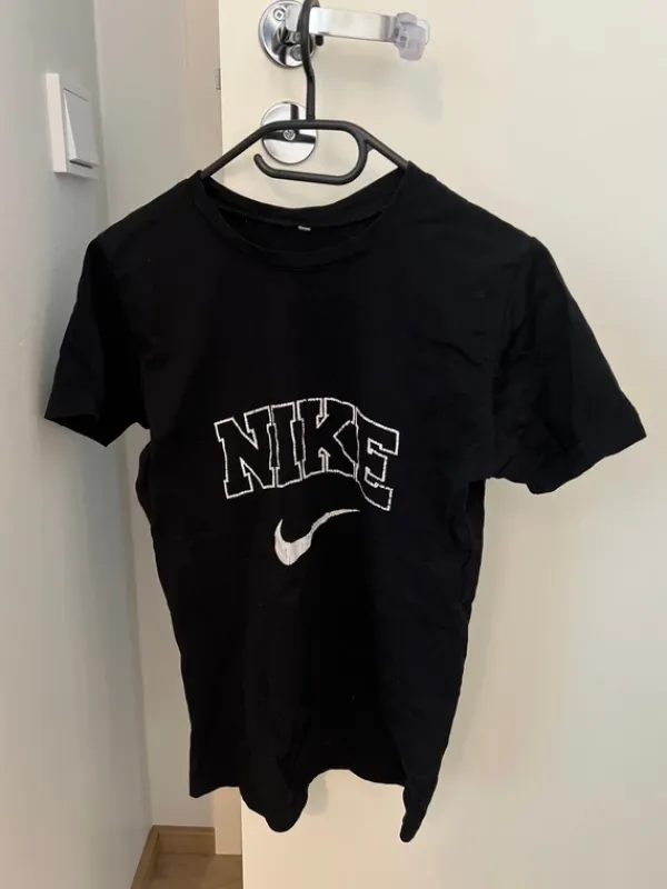 Sale Nike t-paita