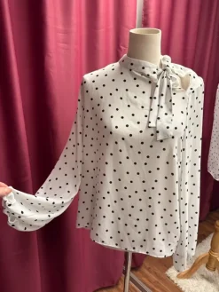 Discount Täpläpusero