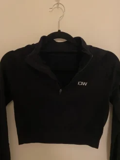 Sale ICIW treenipaita