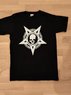 Discount Fruit of the Loom Trollheims grott bändipaita