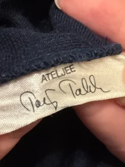 Discount Tummansininen anorakki