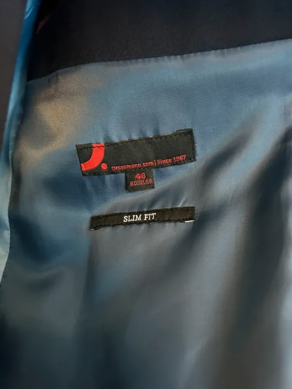 Sale Dressmann Tummansininen miesten puku