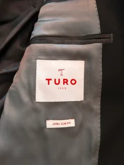 Sale Turo Tailor puku 3280