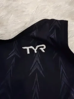 Best TYR - kisauimapuku (koko D128)