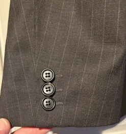 Discount Tyylikäs Hugo Bossin puku