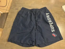 Online Superdry Uima shortsit pojalle