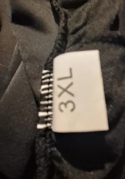 Hot Uimapuku halli käyttöön