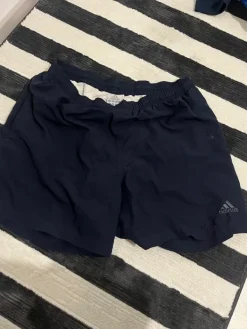 Online adidas Uimashortsit