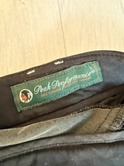 Discount Peak Performance Ulkoilushortsit,