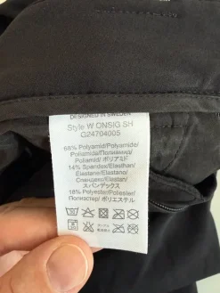 Discount Peak Performance Ulkoilushortsit,