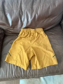 New Under Armour - urheilushortsit