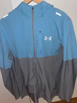 Outlet Under armour hoodie