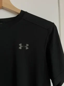 Clearance Under Armour paita
