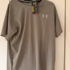 Hot Under Armour t-shirt