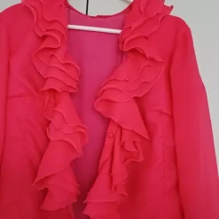 Clearance Uniikki röyhelöpaita