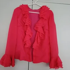 Clearance Uniikki röyhelöpaita