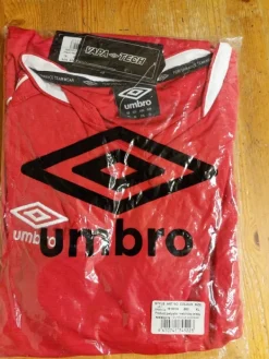 Online Umbro Urheilupaita