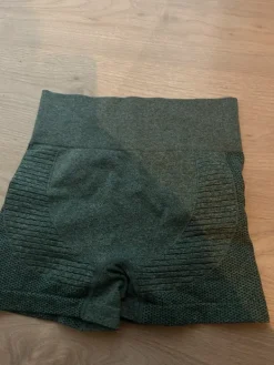 Clearance Urheilushortsit