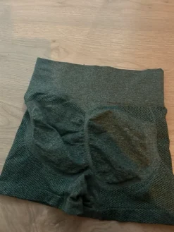 Clearance Urheilushortsit