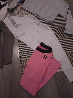 Sale Urheiluvaatteita s-m