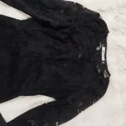 Hot Gina Tricot Uudenveroinen musta pitsimekko / minimekko S 🖤