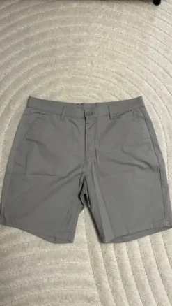 Calvin Klein Uudet shortsit, koko 33