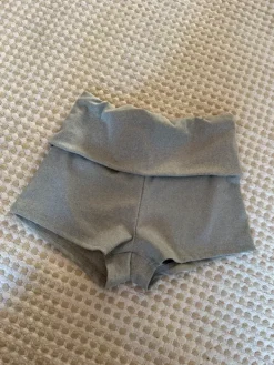 Discount Shein Uudet shortsit