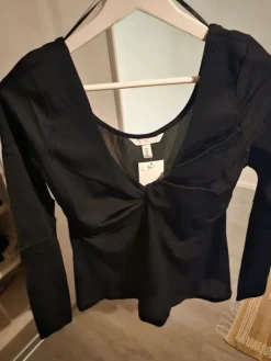 Clearance Uusi pusero