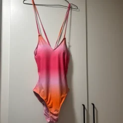 Online Crivit UUSI uimapuku