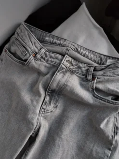 Best Never Denim Vaalean harmaat farkut