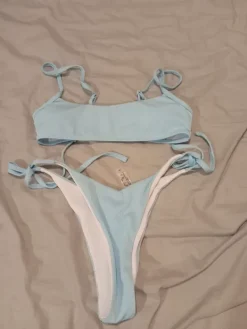 Clearance Vaalean siniset bikinit