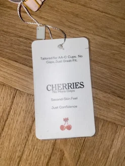 Clearance cherries Vaaleanpunaiset pitsi rintaliivit
