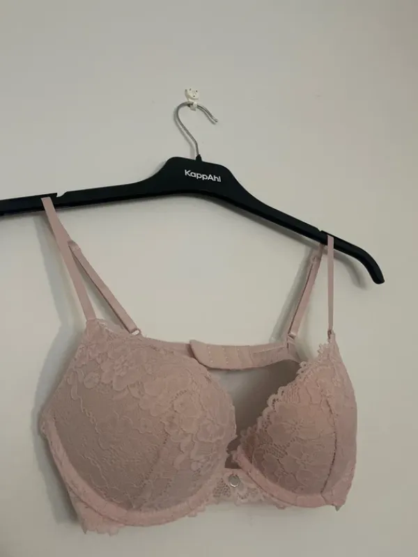 Hot H&M Vaaleanpunaiset push up rintaliivit