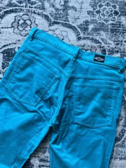 Best stuka Vakosamettihousut (32)