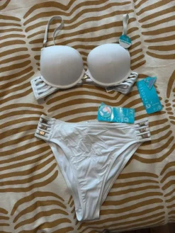 Best Valkoinen bikini setti