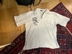 Online pine valkoinen kauluspaita