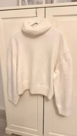 Hot H&M Valkoinen pooloneule