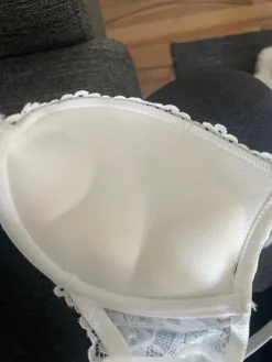 Sale Valkoiset rintaliivit