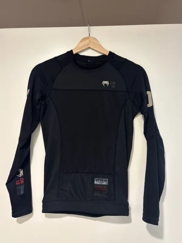 Hot Venum treenipitkähihainen